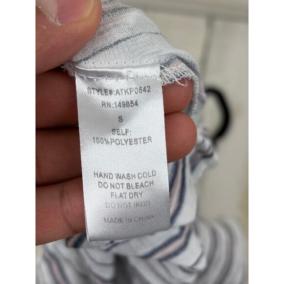 Sadie & Sage Women’s S White Blue Stripe Long Sleeve Crop Top Lightweight Blouse - Picture 4 of 6